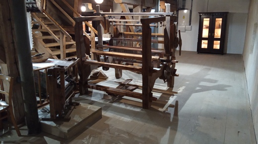 Brtnice, panská sýpka - expozice tkalcovství, soukenictví - II.